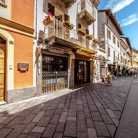 Domus Antica Aosta Hotel Exterior photo